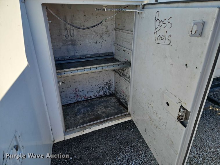 image for item EO4904 2003 Chevrolet C5 utility / service truck