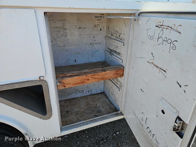 image for item EO4904 2003 Chevrolet C5 utility / service truck