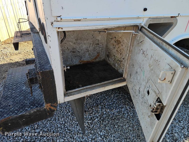 image for item EO4904 2003 Chevrolet C5 utility / service truck