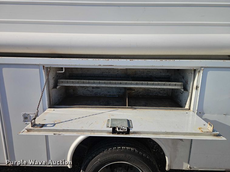 image for item EO4904 2003 Chevrolet C5 utility / service truck