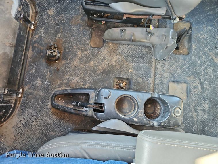 image for item EO4904 2003 Chevrolet C5 utility / service truck