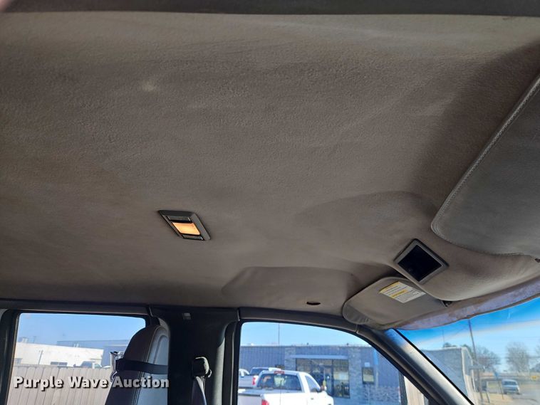 image for item EO4904 2003 Chevrolet C5 utility / service truck