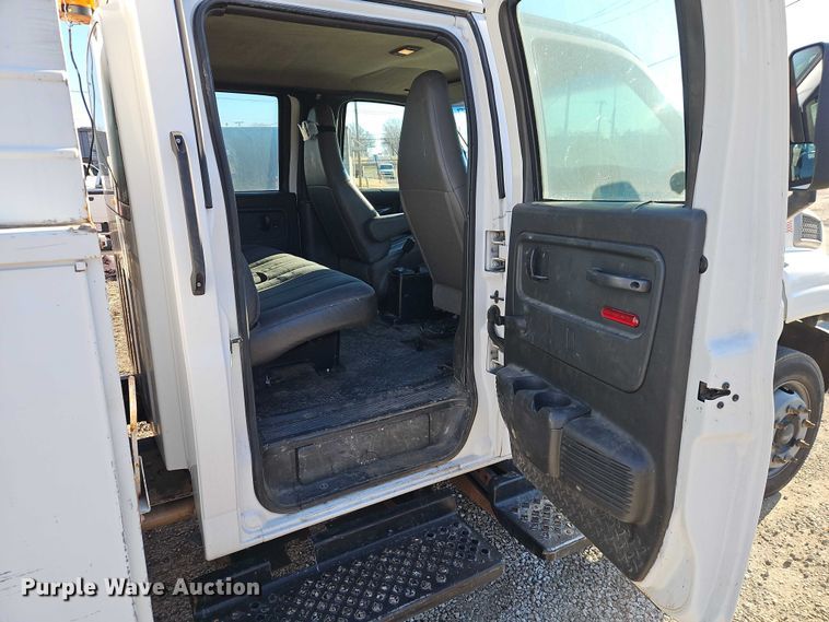 image for item EO4904 2003 Chevrolet C5 utility / service truck