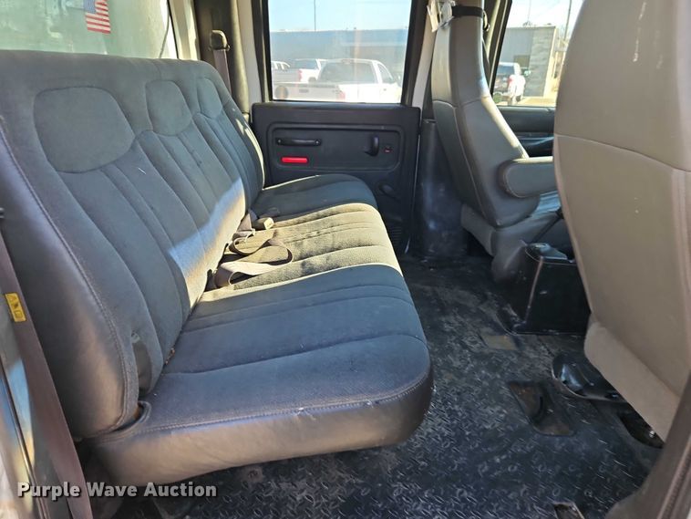 image for item EO4904 2003 Chevrolet C5 utility / service truck