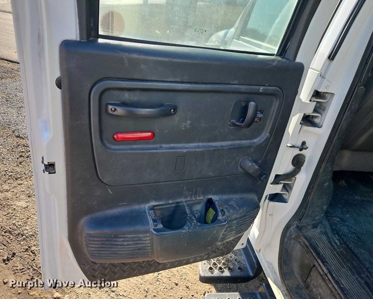 image for item EO4904 2003 Chevrolet C5 utility / service truck