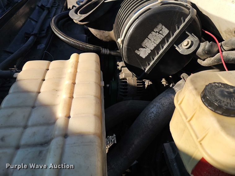 image for item EO4904 2003 Chevrolet C5 utility / service truck