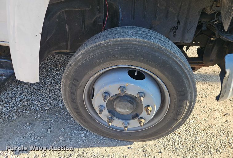 image for item EO4904 2003 Chevrolet C5 utility / service truck