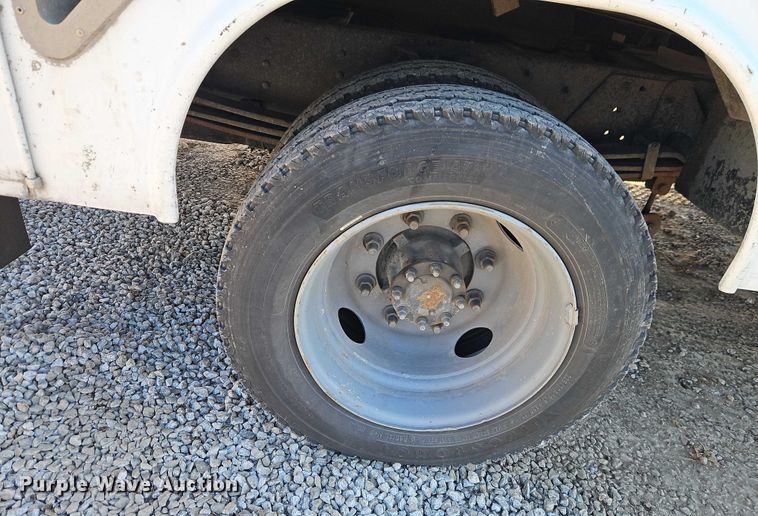 image for item EO4904 2003 Chevrolet C5 utility / service truck