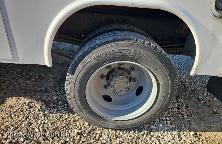 image for item EO4904 2003 Chevrolet C5 utility / service truck