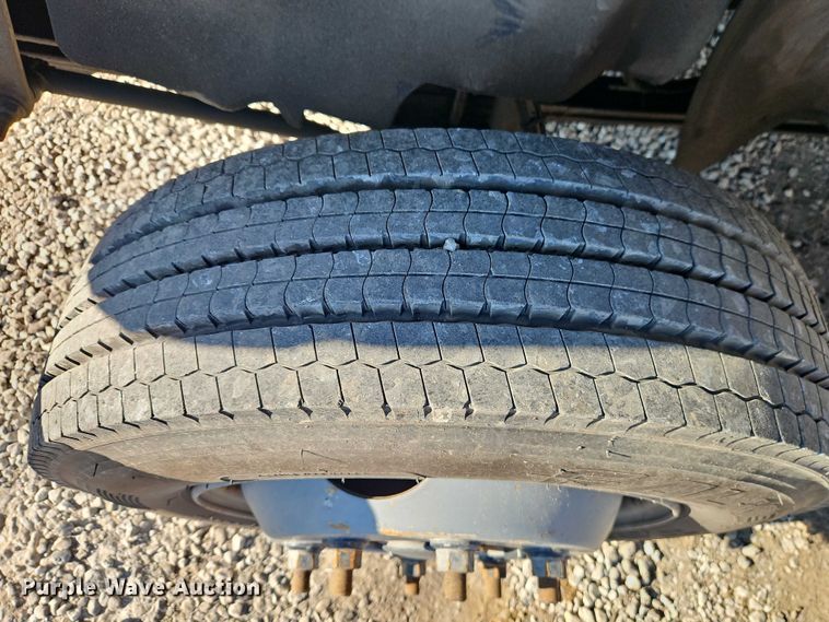 image for item EO4904 2003 Chevrolet C5 utility / service truck