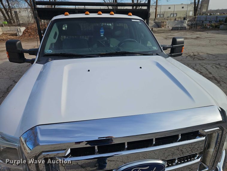 image for item EO4906 2011 Ford F550 dump flatbed truck