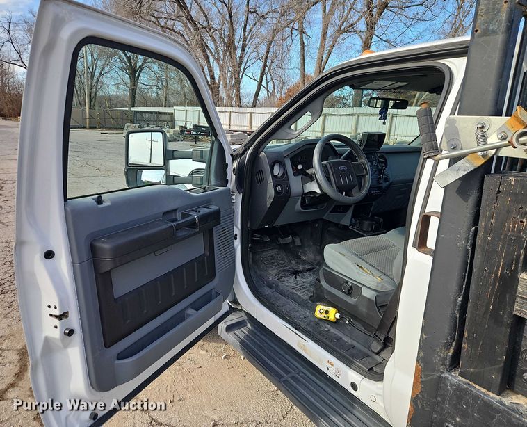 image for item EO4906 2011 Ford F550 dump flatbed truck