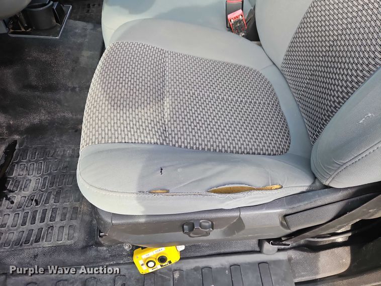 image for item EO4906 2011 Ford F550 dump flatbed truck