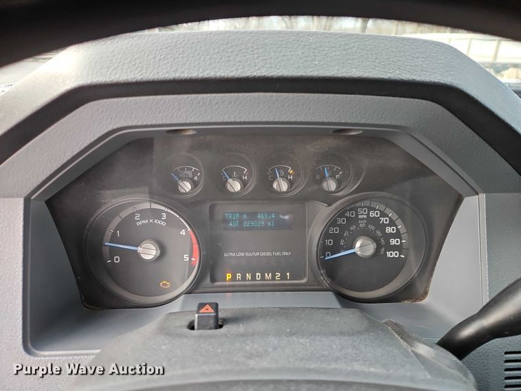 image for item EO4906 2011 Ford F550 dump flatbed truck