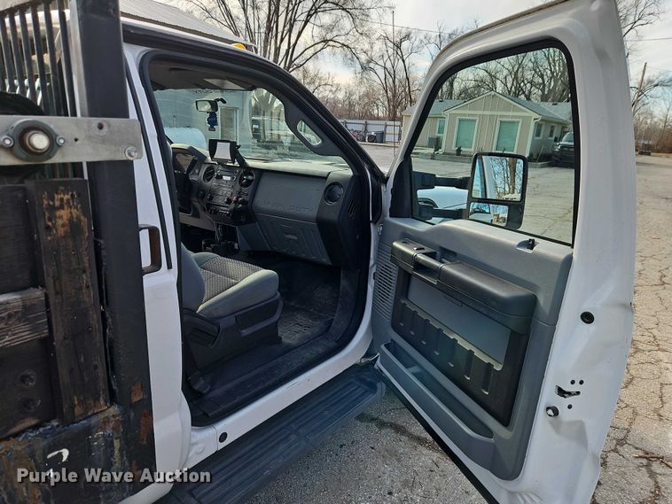 image for item EO4906 2011 Ford F550 dump flatbed truck