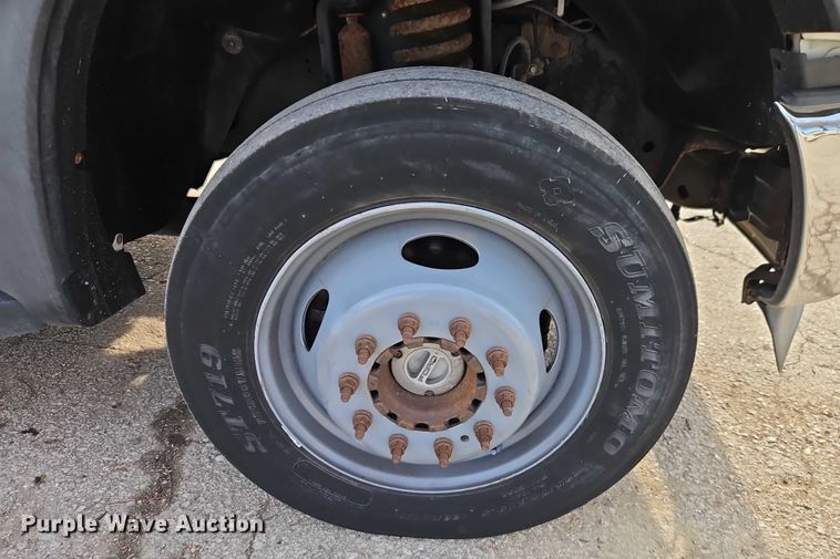 image for item EO4906 2011 Ford F550 dump flatbed truck