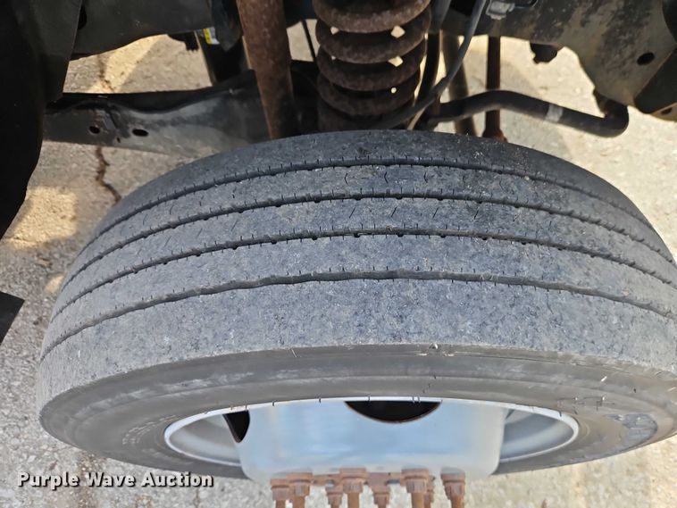 image for item EO4906 2011 Ford F550 dump flatbed truck