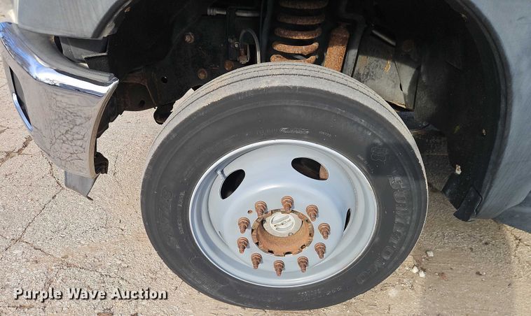 image for item EO4906 2011 Ford F550 dump flatbed truck