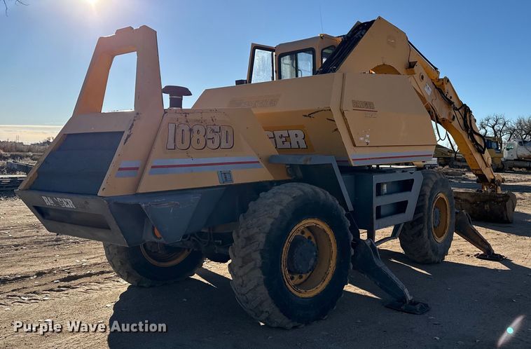 image for item EP2719 1999 Badger 1085D wheeled excavator