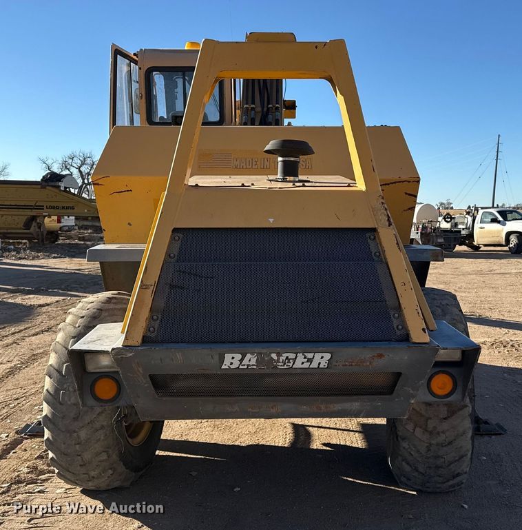 image for item EP2719 1999 Badger 1085D wheeled excavator
