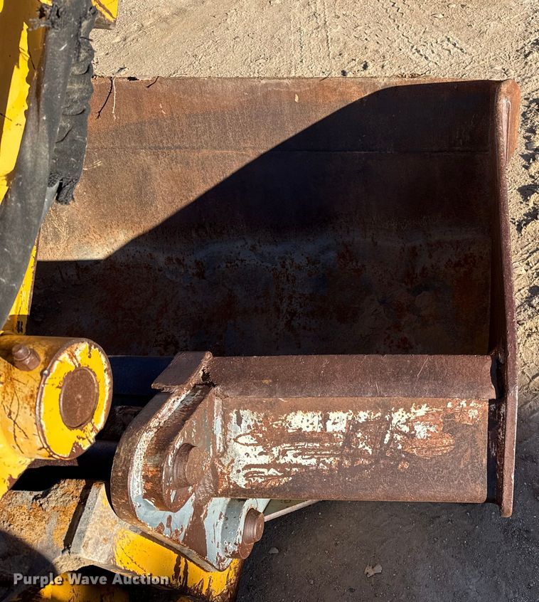 image for item EP2719 1999 Badger 1085D wheeled excavator