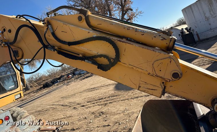 image for item EP2719 1999 Badger 1085D wheeled excavator