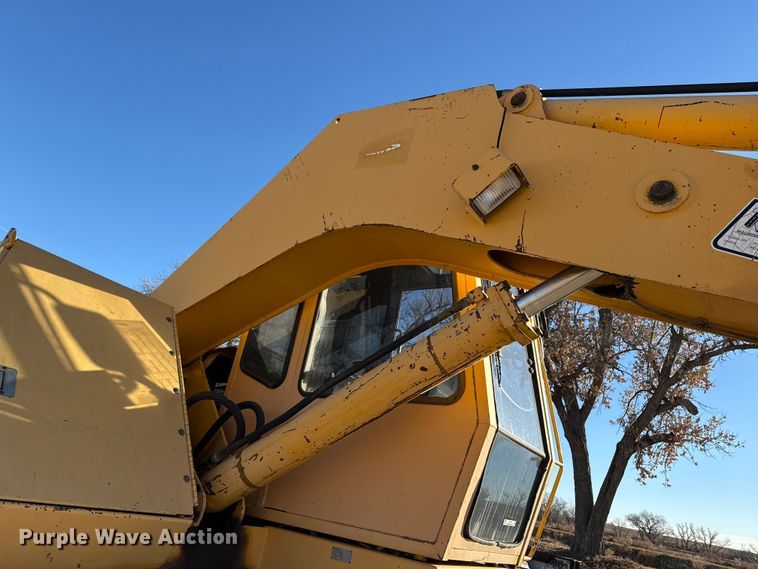 image for item EP2719 1999 Badger 1085D wheeled excavator