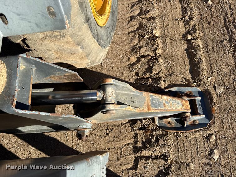 image for item EP2719 1999 Badger 1085D wheeled excavator