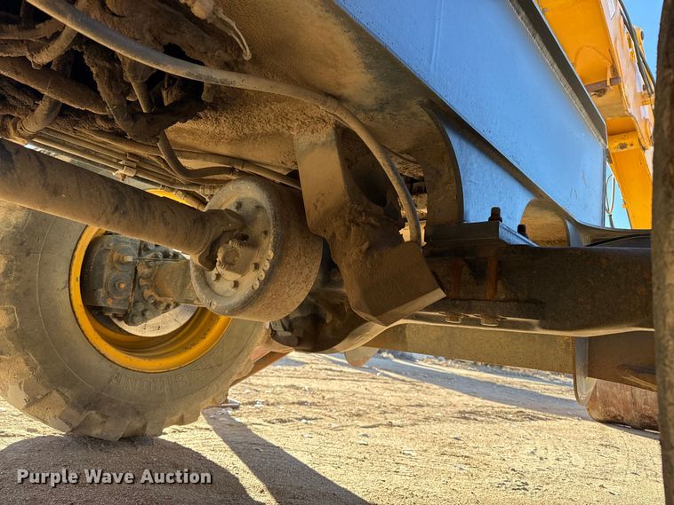 image for item EP2719 1999 Badger 1085D wheeled excavator