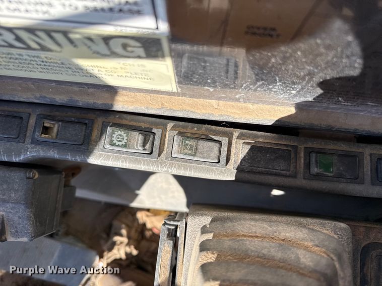 image for item EP2719 1999 Badger 1085D wheeled excavator