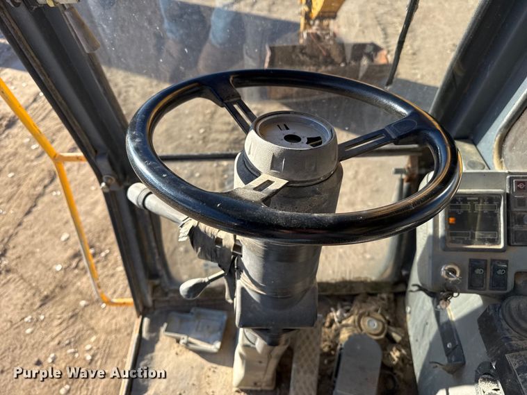 image for item EP2719 1999 Badger 1085D wheeled excavator