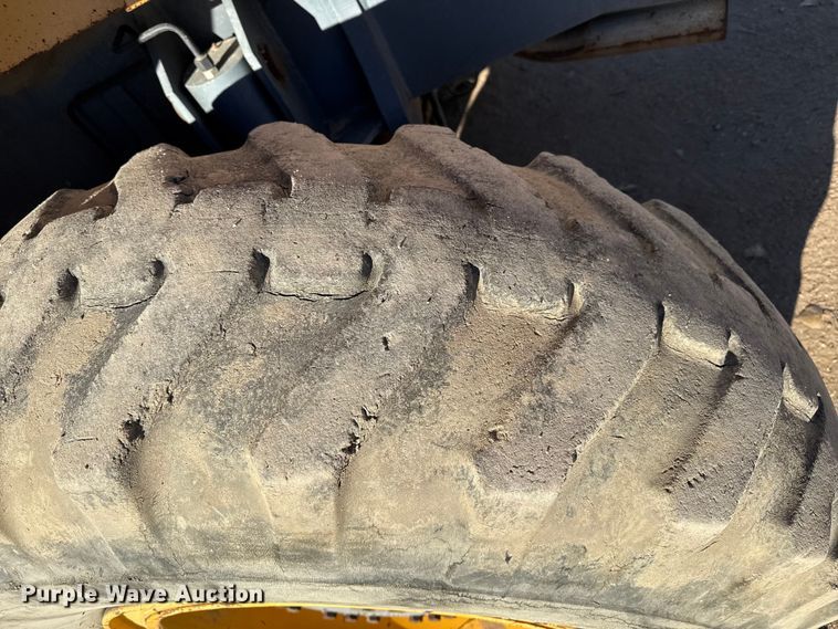 image for item EP2719 1999 Badger 1085D wheeled excavator