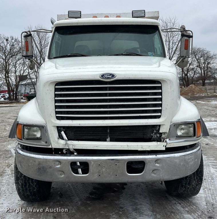 image for item ER0333 1998 Ford LT8513 dump truck