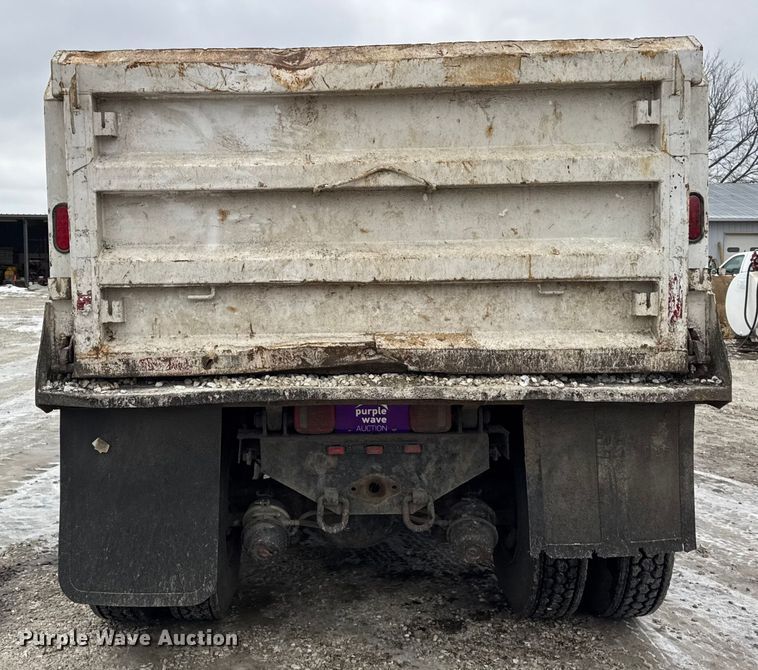 image for item ER0333 1998 Ford LT8513 dump truck