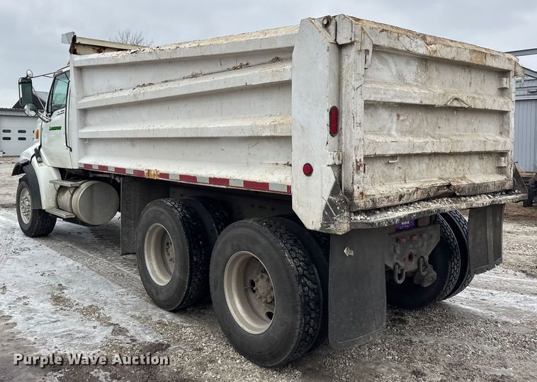 image for item ER0333 1998 Ford LT8513 dump truck