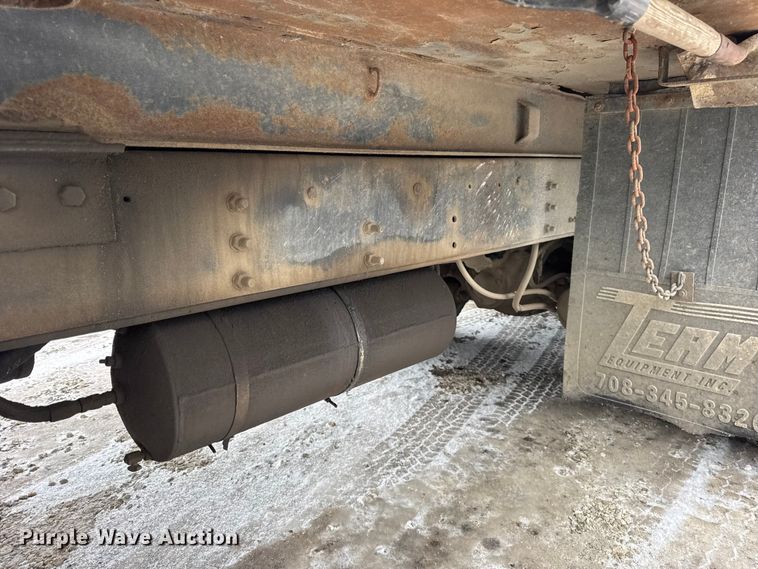 image for item ER0333 1998 Ford LT8513 dump truck