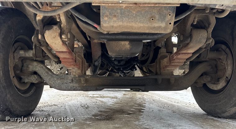 image for item ER0333 1998 Ford LT8513 dump truck