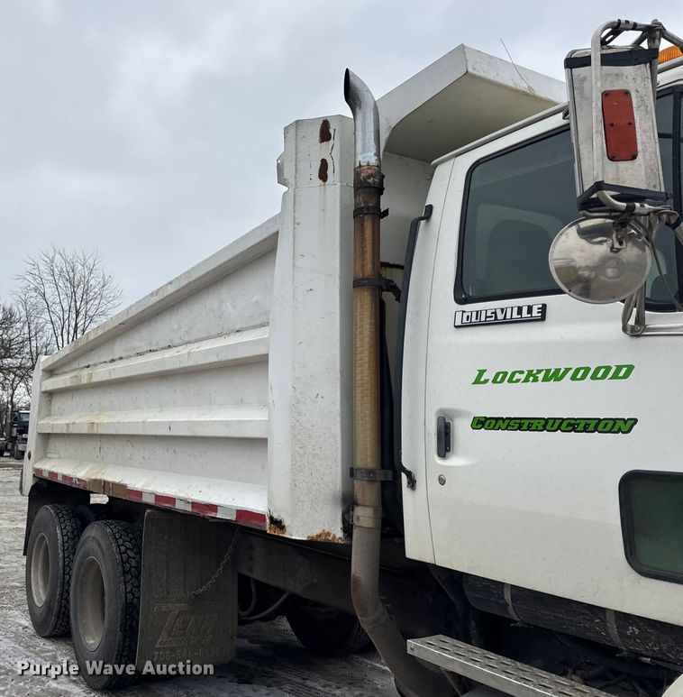 image for item ER0333 1998 Ford LT8513 dump truck