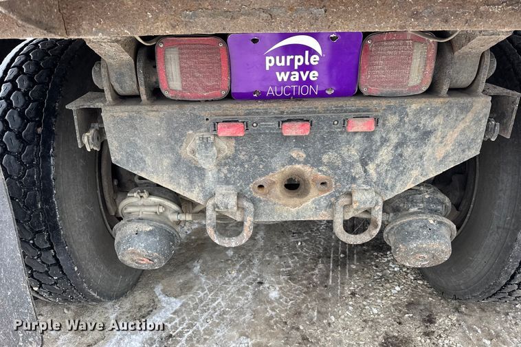 image for item ER0333 1998 Ford LT8513 dump truck