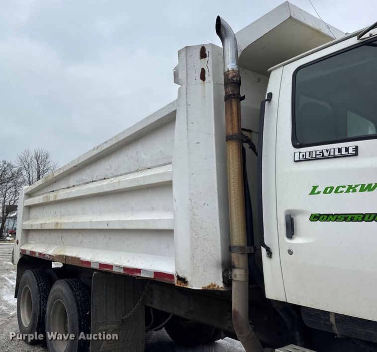 image for item ER0333 1998 Ford LT8513 dump truck