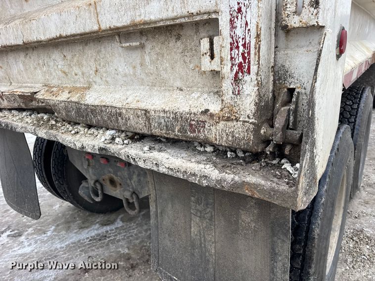 image for item ER0333 1998 Ford LT8513 dump truck