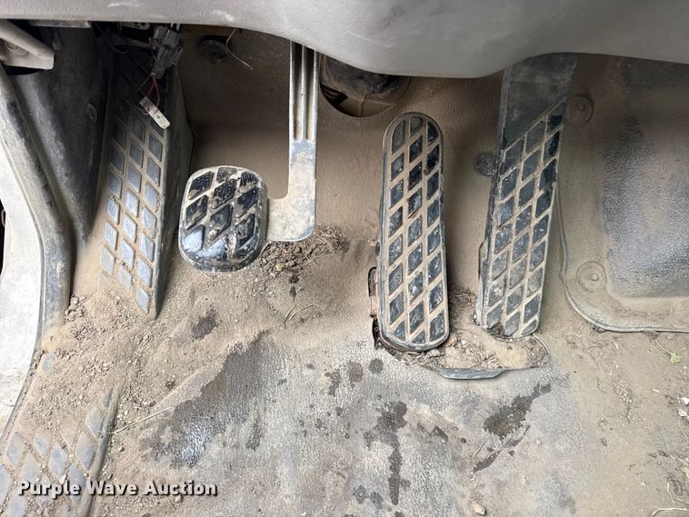 image for item ER0333 1998 Ford LT8513 dump truck