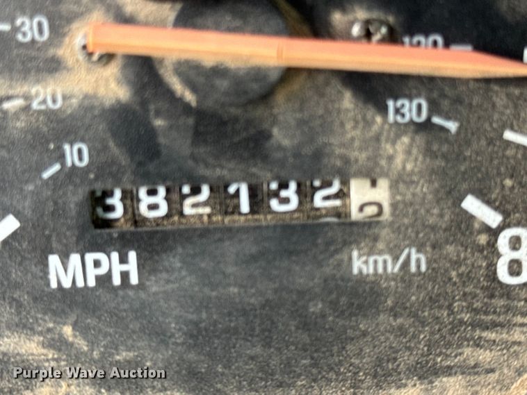 image for item ER0333 1998 Ford LT8513 dump truck