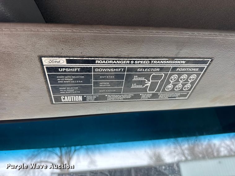 image for item ER0333 1998 Ford LT8513 dump truck