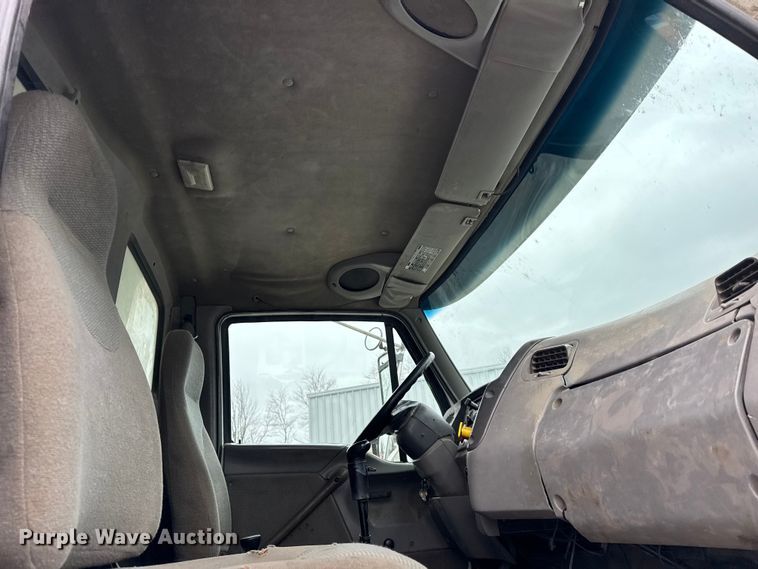 image for item ER0333 1998 Ford LT8513 dump truck