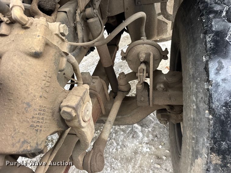 image for item ER0333 1998 Ford LT8513 dump truck