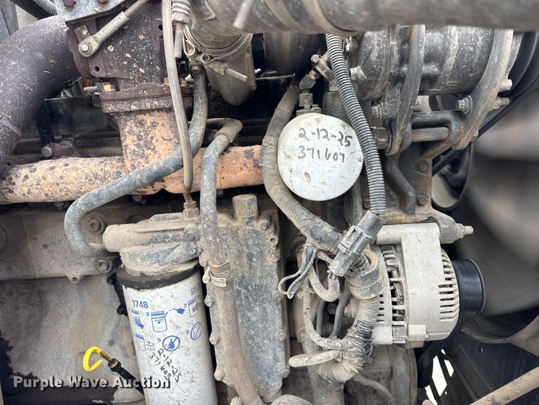 image for item ER0333 1998 Ford LT8513 dump truck