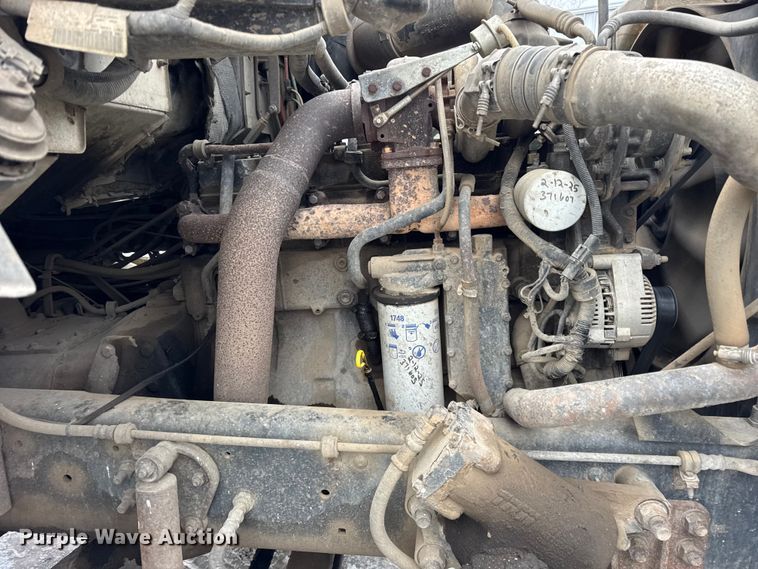 image for item ER0333 1998 Ford LT8513 dump truck