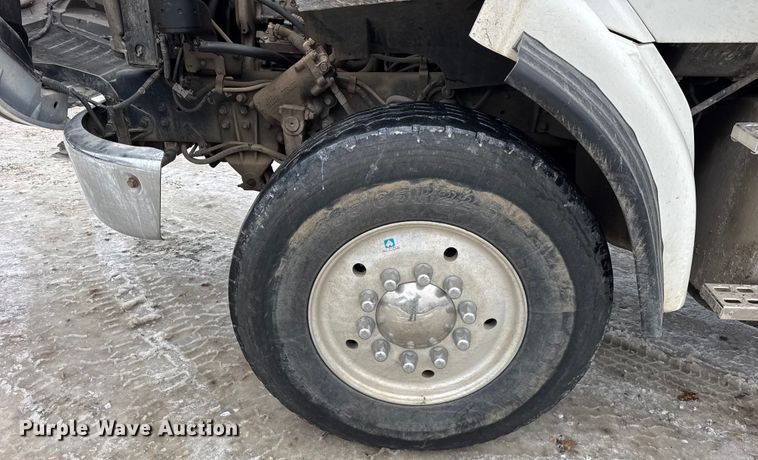 image for item ER0333 1998 Ford LT8513 dump truck