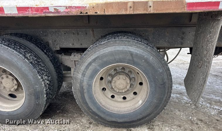 image for item ER0333 1998 Ford LT8513 dump truck